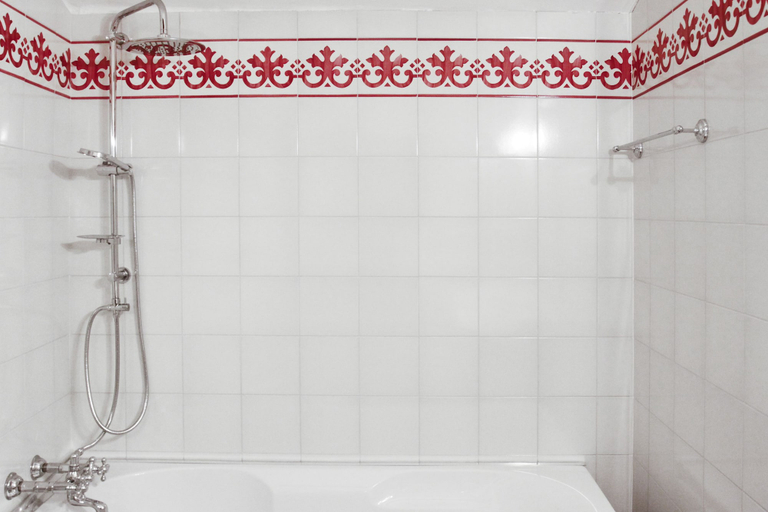 Bathroom 5, Casa Isolani Santo Stefano, Bologna