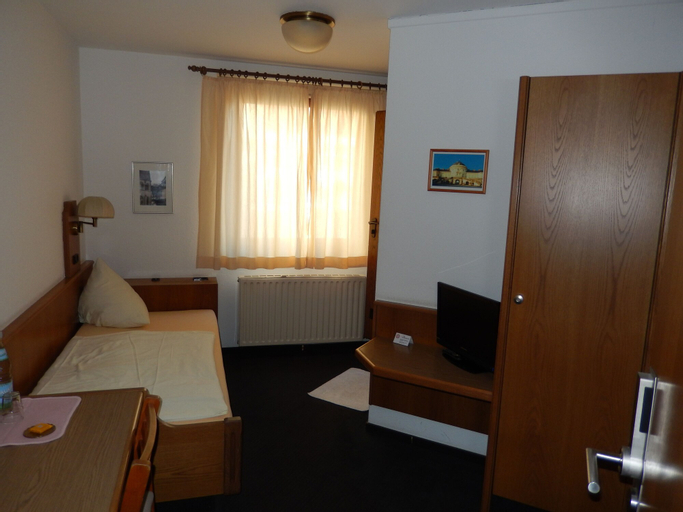 Bedroom 3, Hotel Feuerbacher Hof, Stuttgart