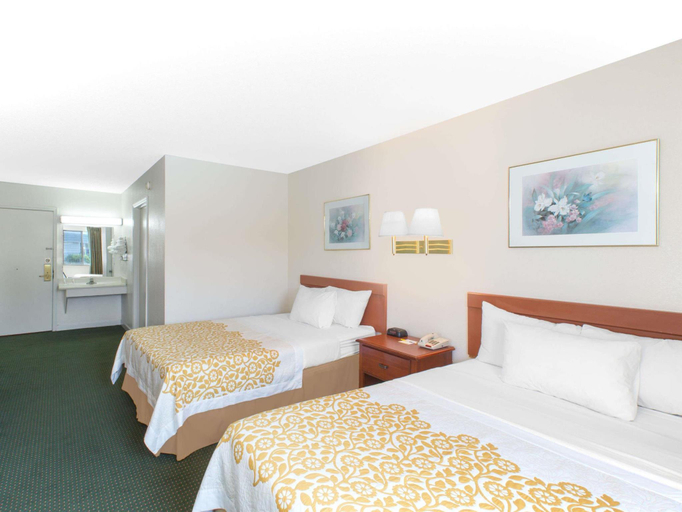 Bedroom 3, Days Inn by Wyndham Havelock, Craven