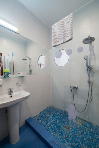 Bathroom 4, Country Club Medvezhy Ozera, Shchelkovskiy rayon