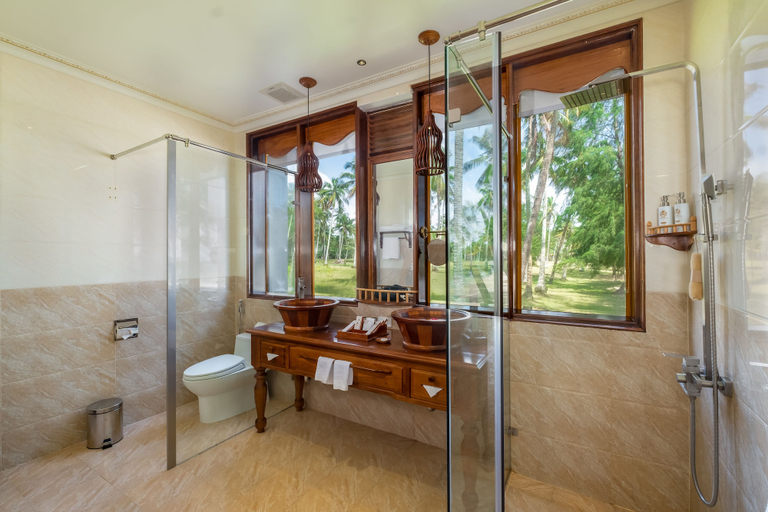 Bathroom 5, Coco Palm Beach Resort & Spa, Phú Quốc