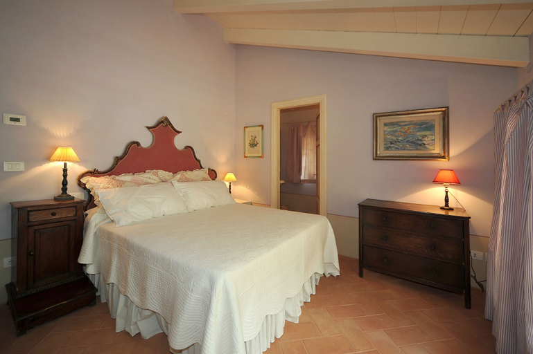 Bedroom 3, Villa Melangola, Lucca