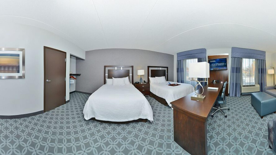 Bedroom 2, Hampton Inn & Suites Greensboro/Coliseum Area, Guilford