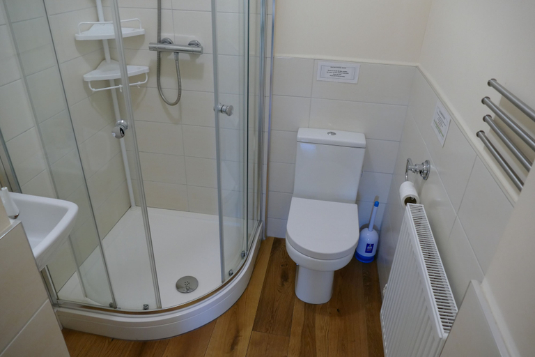Bathroom 3, Magnolia B and B, South Gloucestershire