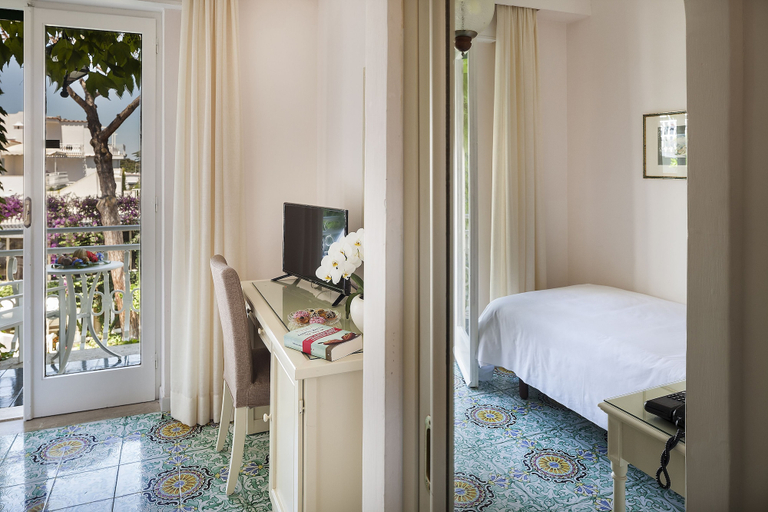 Bedroom 3, Hotel Continental Ischia, Napoli