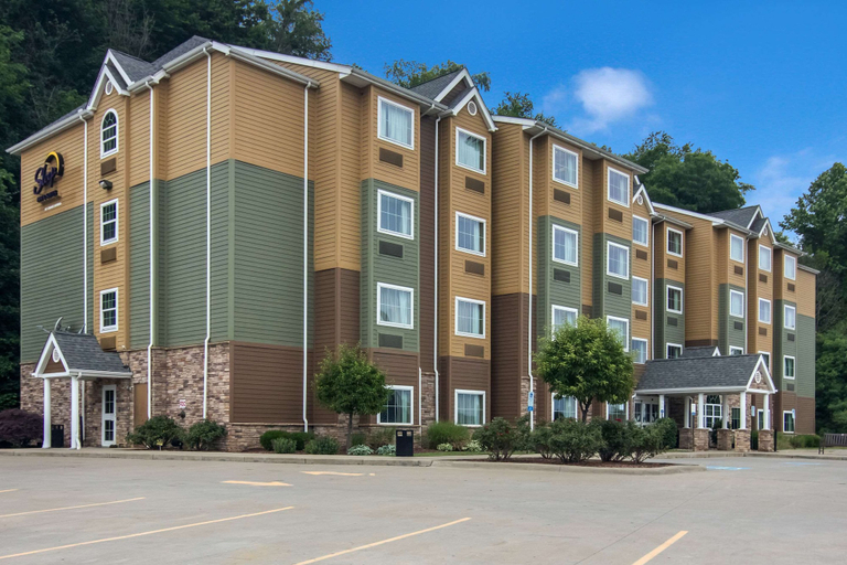 Exterior & Views 2, Sleep Inn & Suites Steubenville at the University, Jefferson