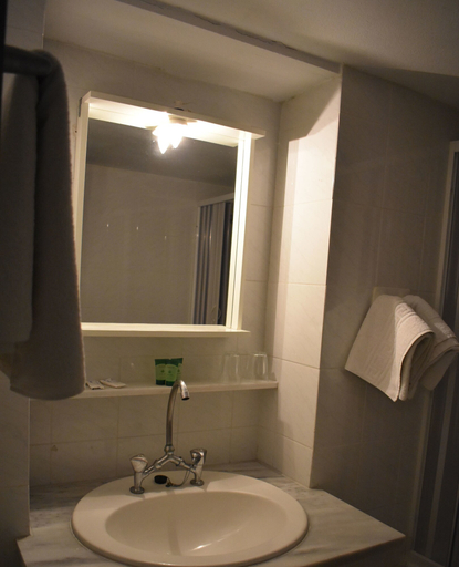 Bathroom 3, Hotel Vecchio, Crete
