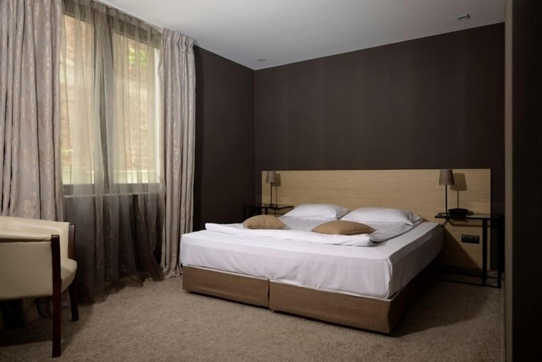 Bedroom 3, St George Hotel, Stolichna