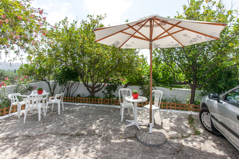 Others 4, Orelia Pension, Peloponnese