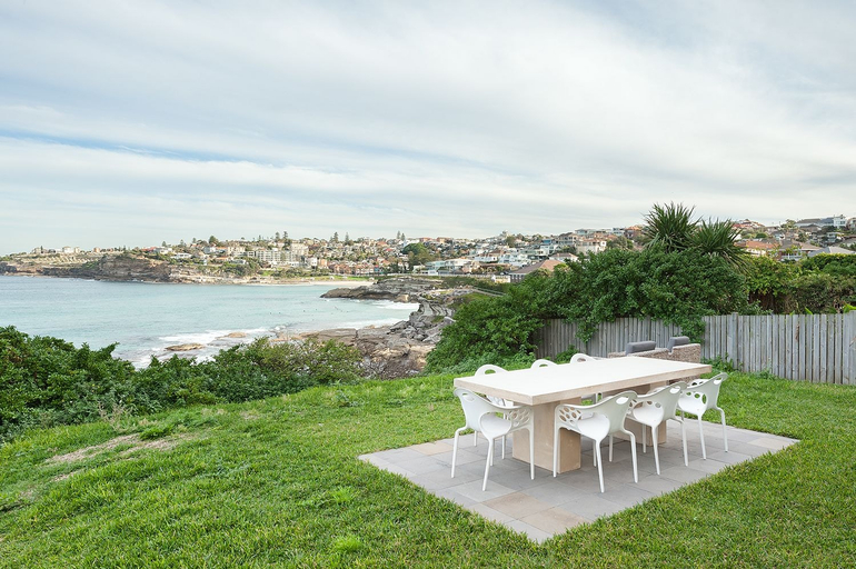 Others 4, Waterfront Garden Apartment, Sydney