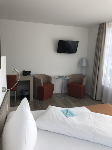 Bedroom 2, Mercure Chur City West, Plessur