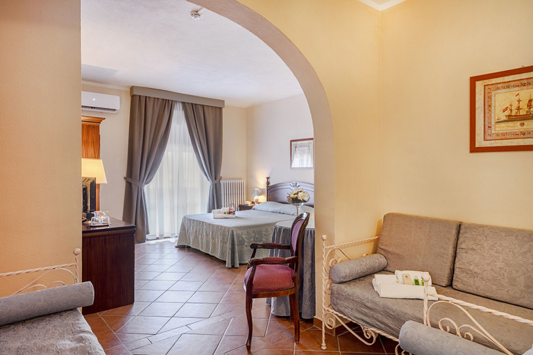 Bedroom 2, Colonna Palace Mediterraneo, Olbia-Tempio