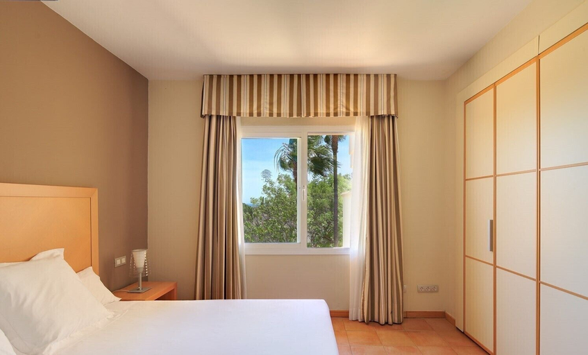 Bedroom 2, Hotel Apartamentos Greenlife Golf Marbella, Málaga