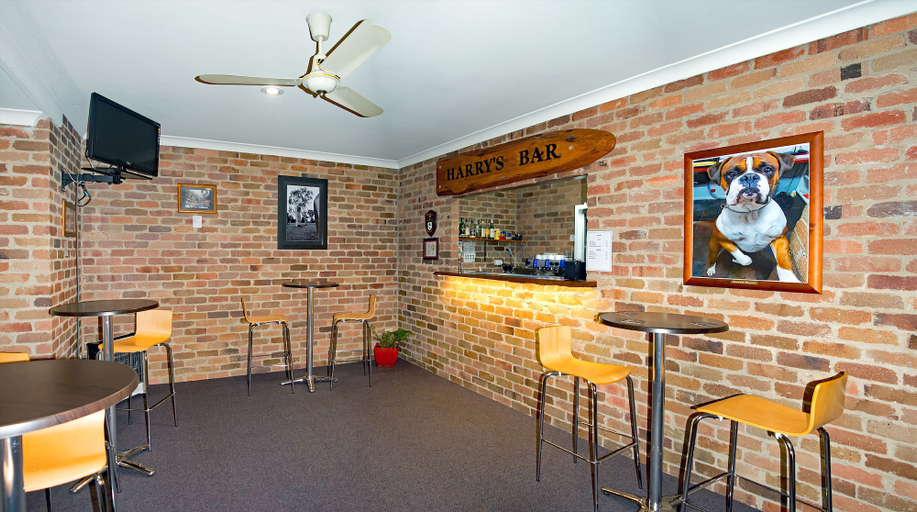 Food & Drinks 5, Rest Point Motor Inn, Glen Innes Severn