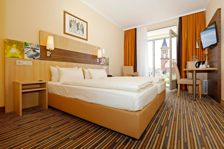Bedroom 28