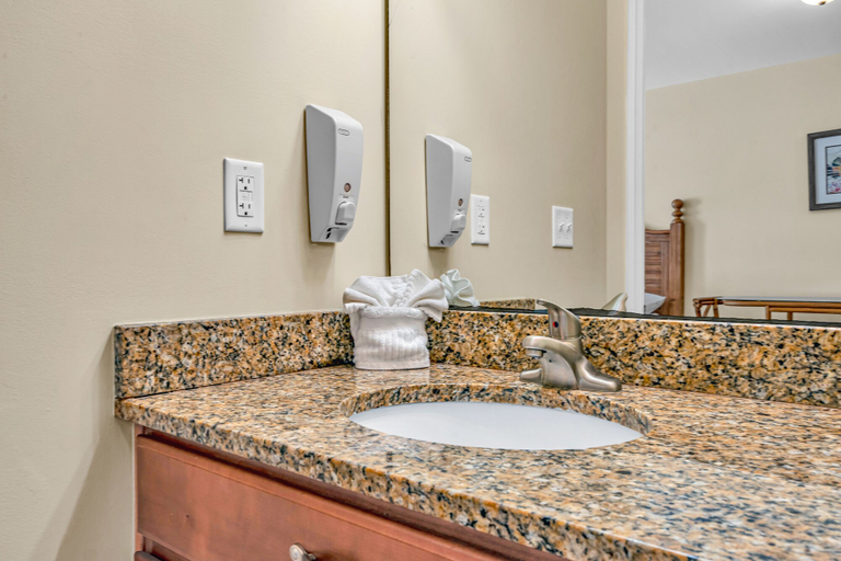Bathroom 3, Bonefish Bay Motel , Monroe