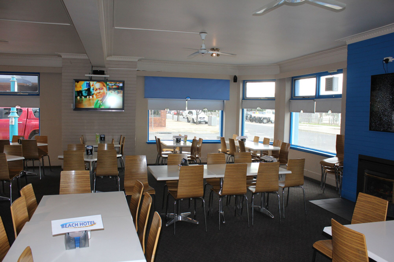 Food & Drinks 4, Beach Hotel, Burnie - Pt A
