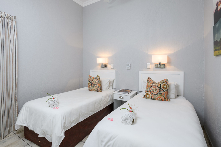 Bedroom 4, Hazyview Cabanas, Ehlanzeni