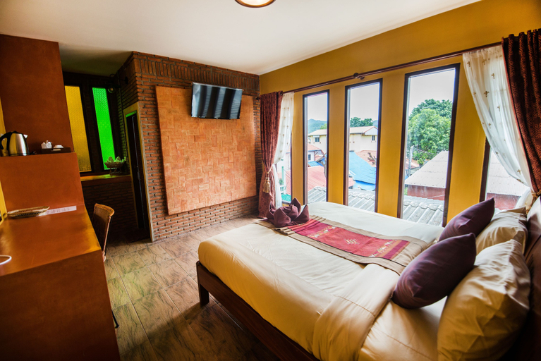 Bedroom 2, Pongphen Guesthouse, Muang Kanchanaburi