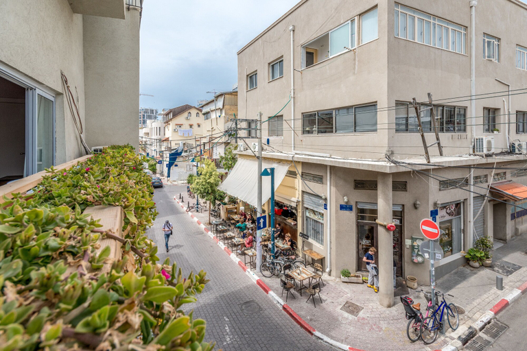 Exterior & Views, Carmel Star