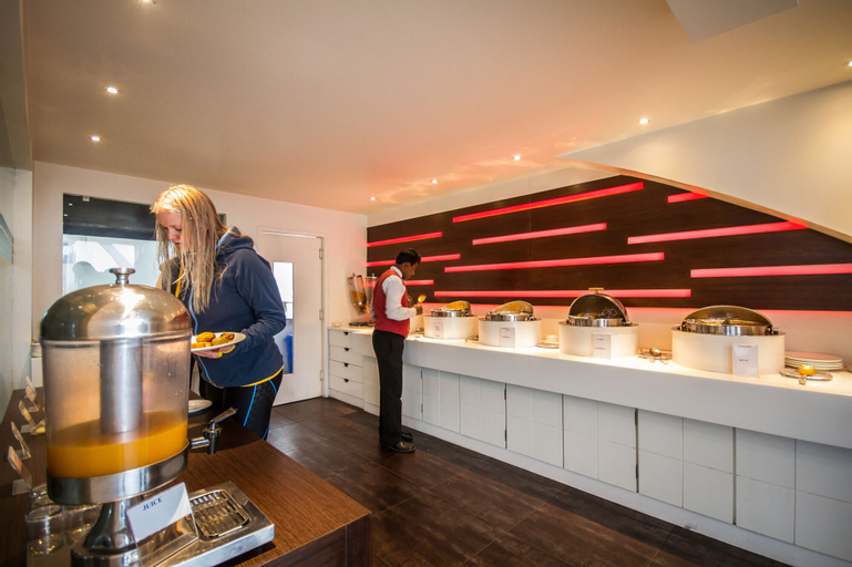 Food & Drinks 5, Hotel Grand Godwin, West