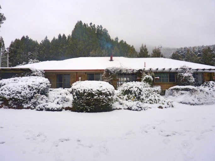Exterior & Views 2, Maydena Mountain Cabins, Derwent Valley