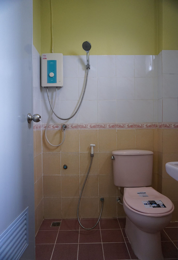 Bathroom 4, Phoemphoon 2 Hotel, Muang Nan