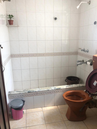 Bathroom 3, Aster Guest House, Kolkata