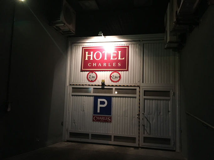 Exterior & Views 2, Hotel Charles, Budapesti