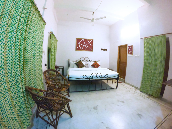 Bedroom 2, Little Peepal House, Udaipur