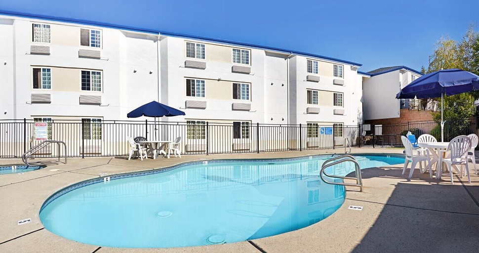 Sport & Beauty 2, Motel 6 Auburn, Placer