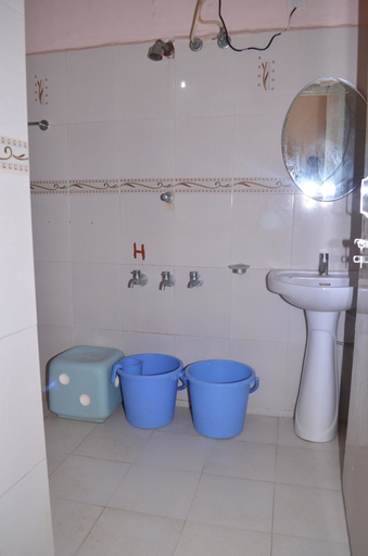 Bathroom, KSTDC Hotel Mayura Chalukya Badami, Bagalkot