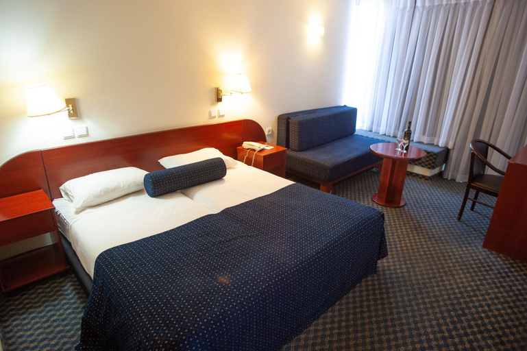 Bedroom 4, King Solomon Hotel Tiberias