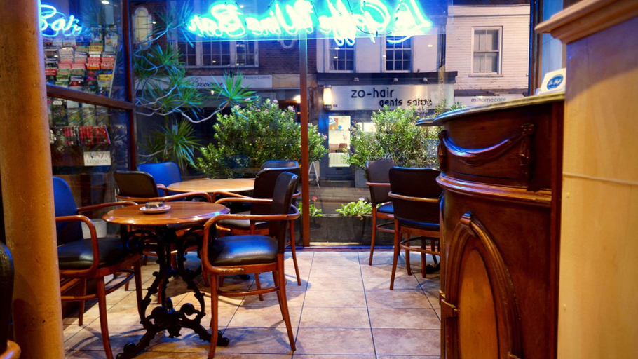 Food & Drinks 5, La Gaffe, London