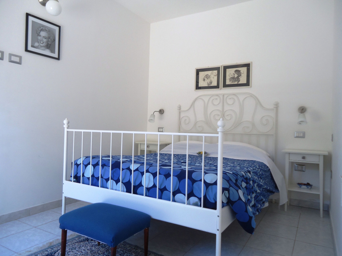Bedroom 3, Villa Dafne, Bari