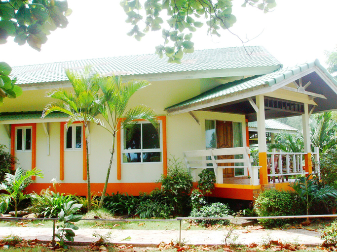 Exterior & Views 2, Lanta Palm Beach Resort, Ko Lanta