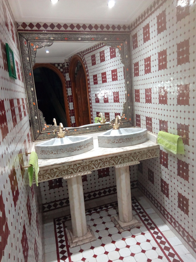 Bathroom 4, Riad Zaid, Marrakech