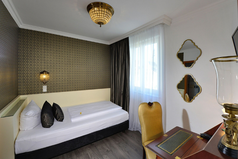 Bedroom 3, Hotel Domstern, Köln