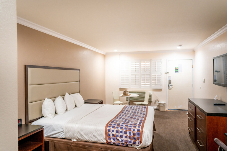 Bedroom 3, Gateway Inn Gardena, Los Angeles
