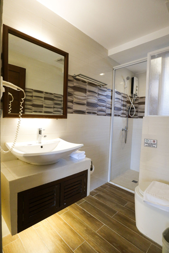 Bathroom 4, The Piccolo Hotel of Boracay, Malay