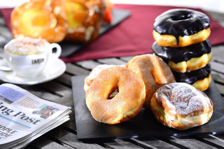 Food & Drinks 9