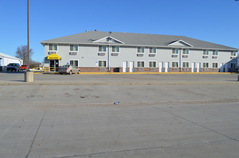 Exterior & Views 2, ST PAUL INN - NEBRASKA, Howard