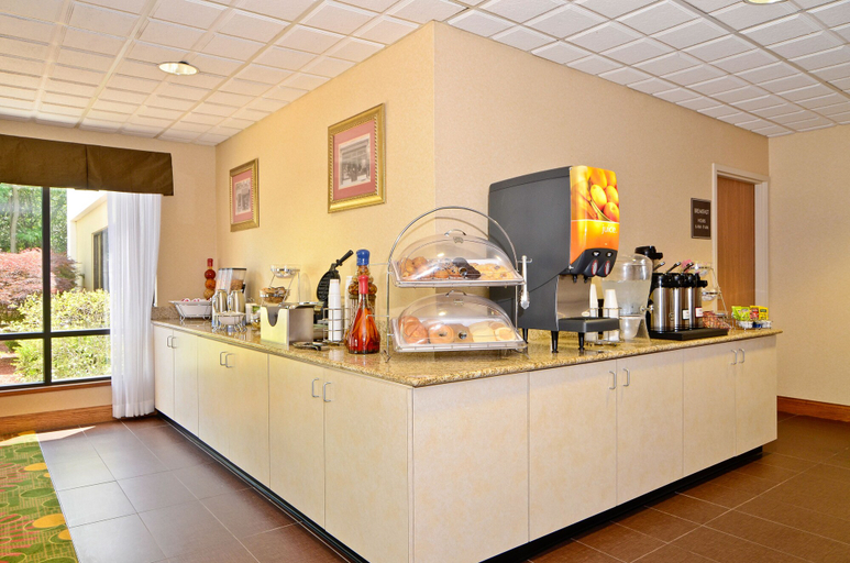 Food & Drinks 5, Best Western Plus Richmond Indiana I-70, Wayne