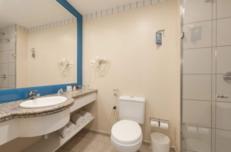 Bathroom 5, Comfort Hotel Fortaleza, Fortaleza