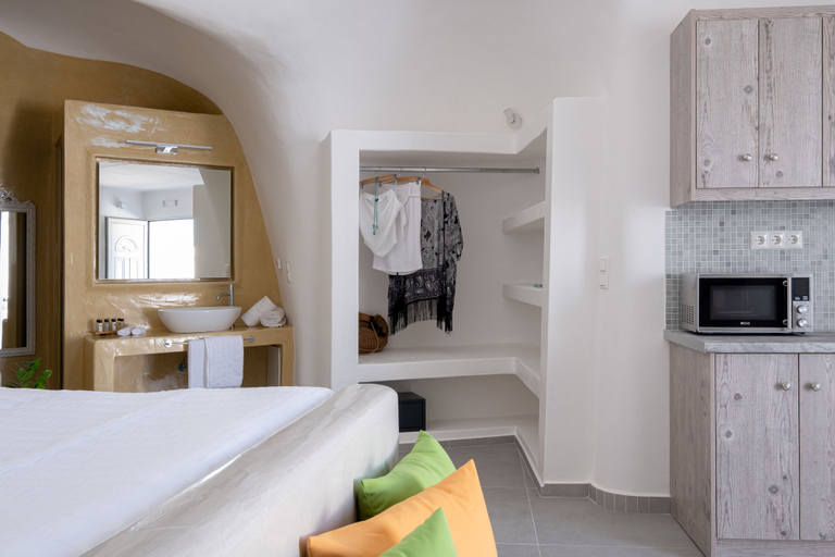 Bedroom 3, Santoterra Antigua Suites, South Aegean