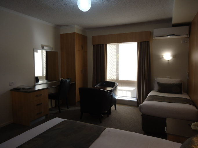 Bedroom 2, Albury Regent Motel, Albury