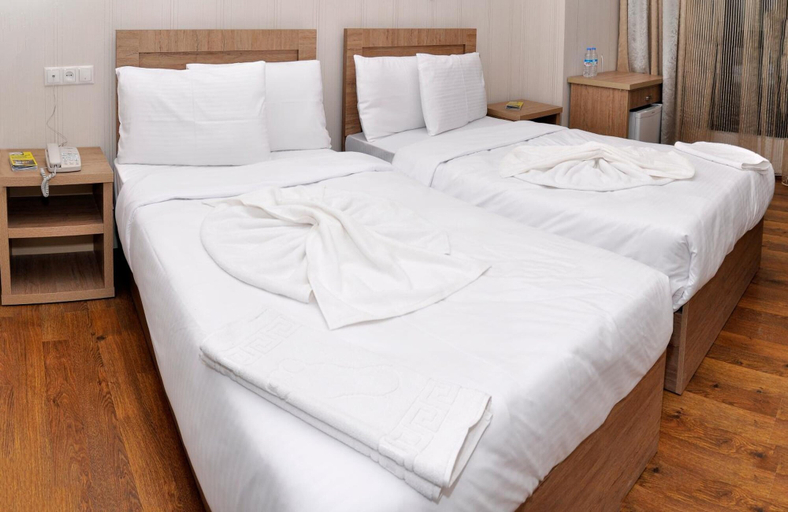 Bedroom 3, L Plaza Hotel, Tbilisi