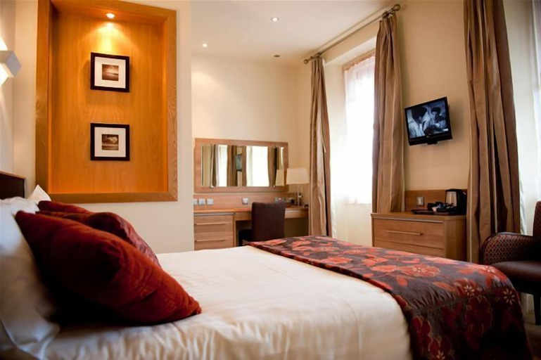 Bedroom 2, Strangford Arms Hotel Newtownards, North Down and Ards