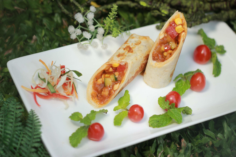Food & Drinks 19