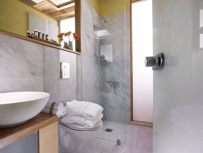 Bathroom 4, Dorotheou House, Crete